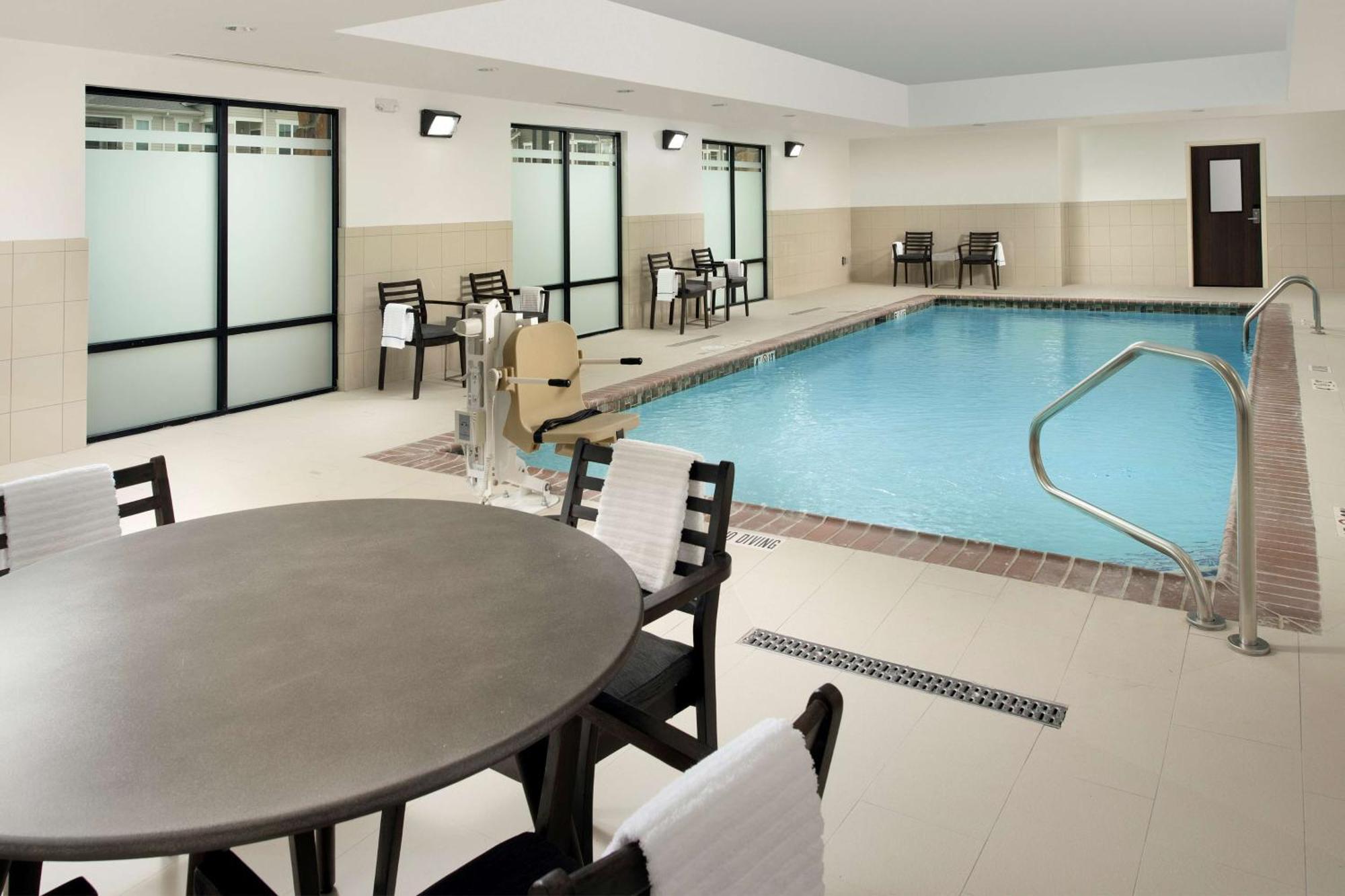 Hampton Inn & Suites San Antonio Lackland Afb Seaworld Bagian luar foto