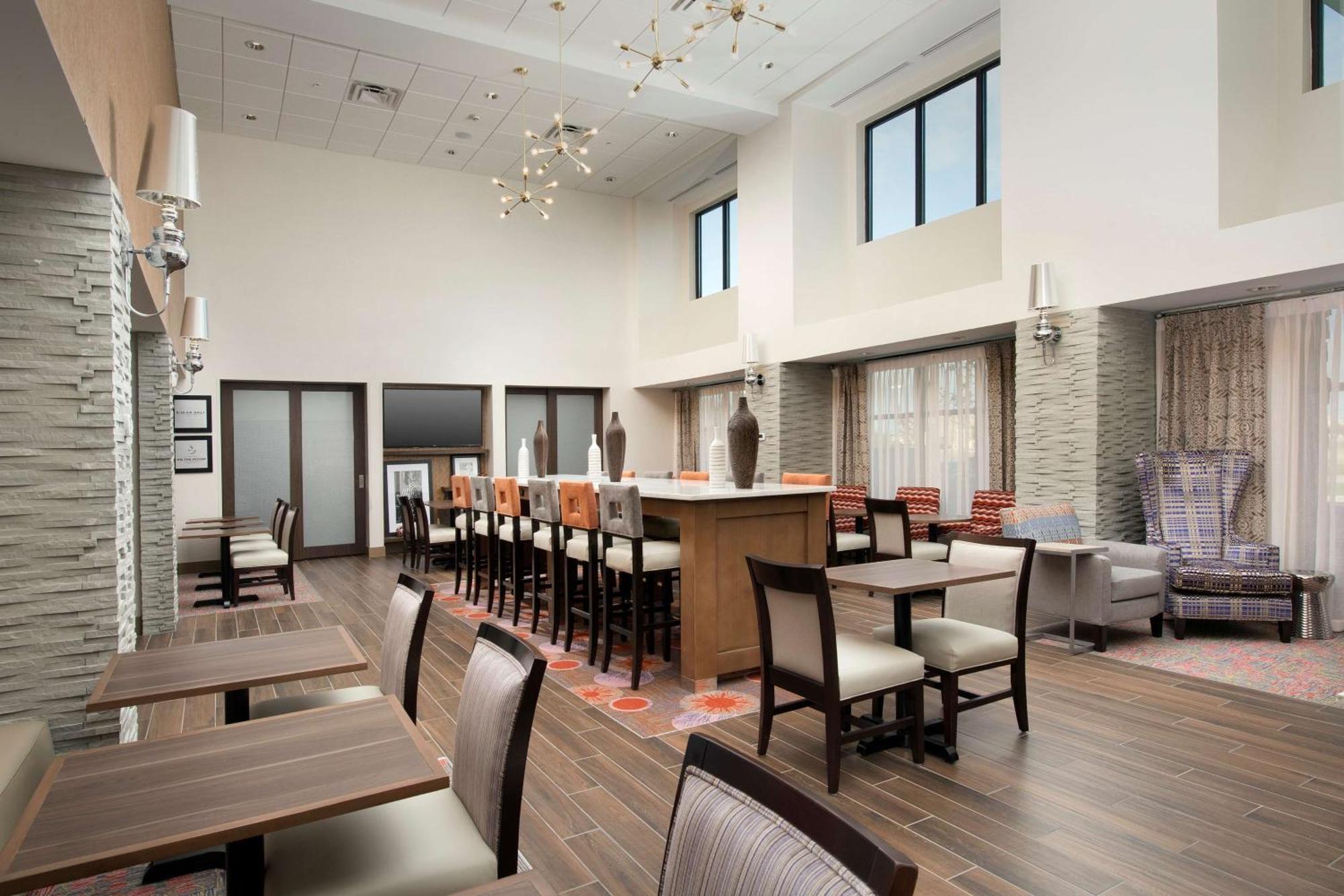 Hampton Inn & Suites San Antonio Lackland Afb Seaworld Bagian luar foto